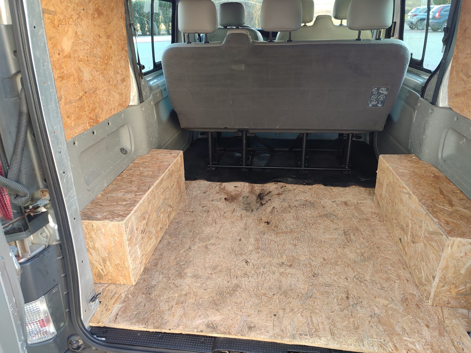 Renault trafic 6 osobowy