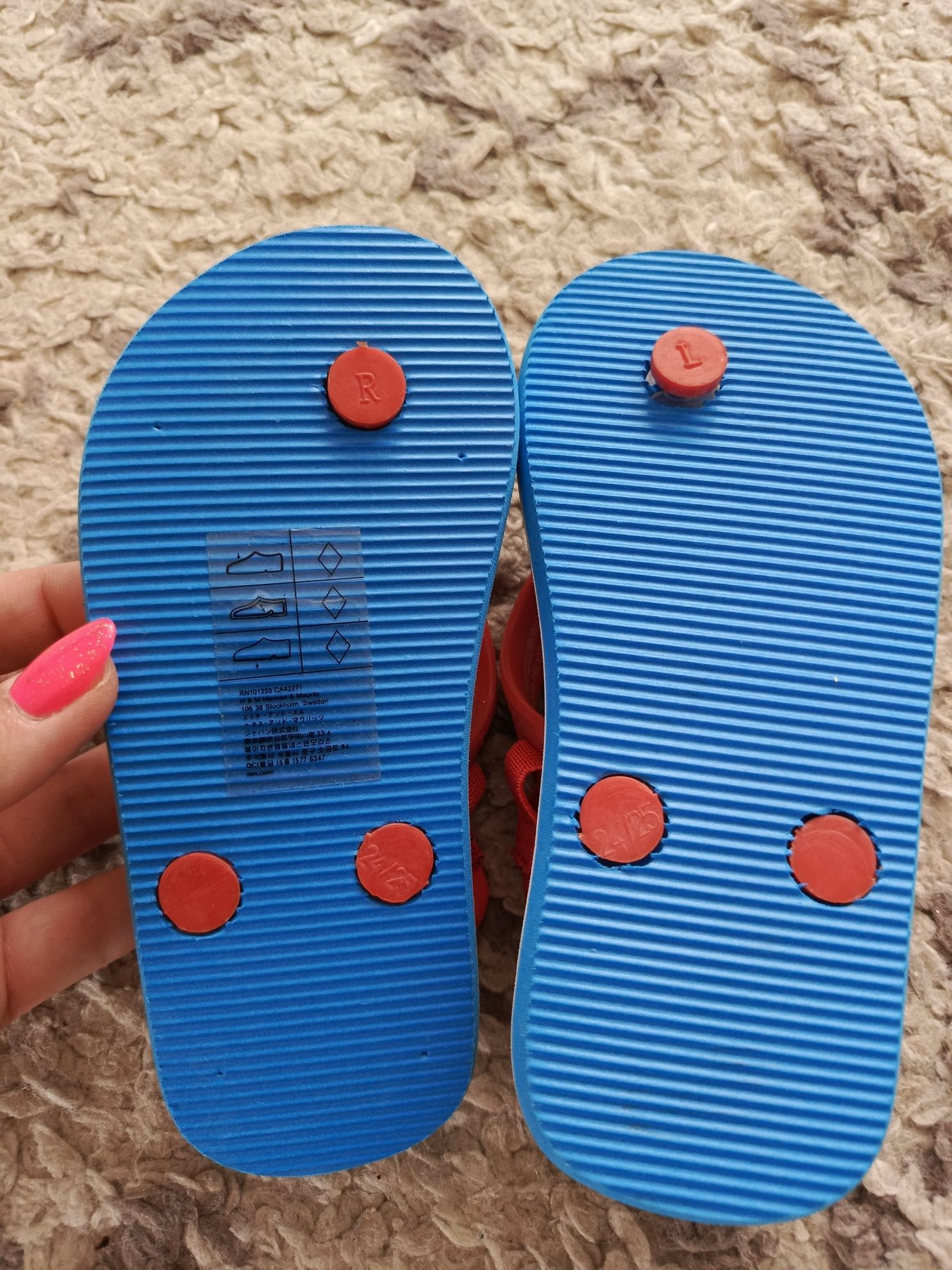 Buty dziecięce Spiderman H&M 24/25 klapki sandały japonki