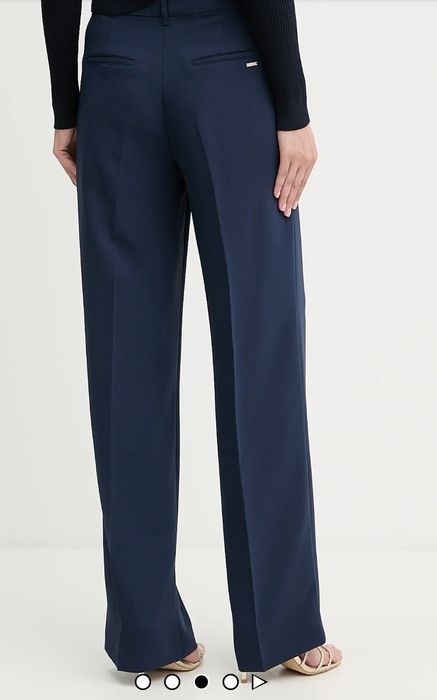 Guess Spodnie Damskie Theoline Spodnie Damskie Garniturowe L granat