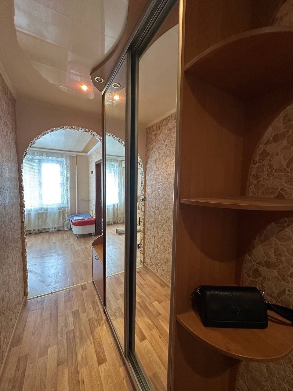 Сдается 3к.квартира.1Этаж.Мира- Площадь Победы.Автономное отопление.
