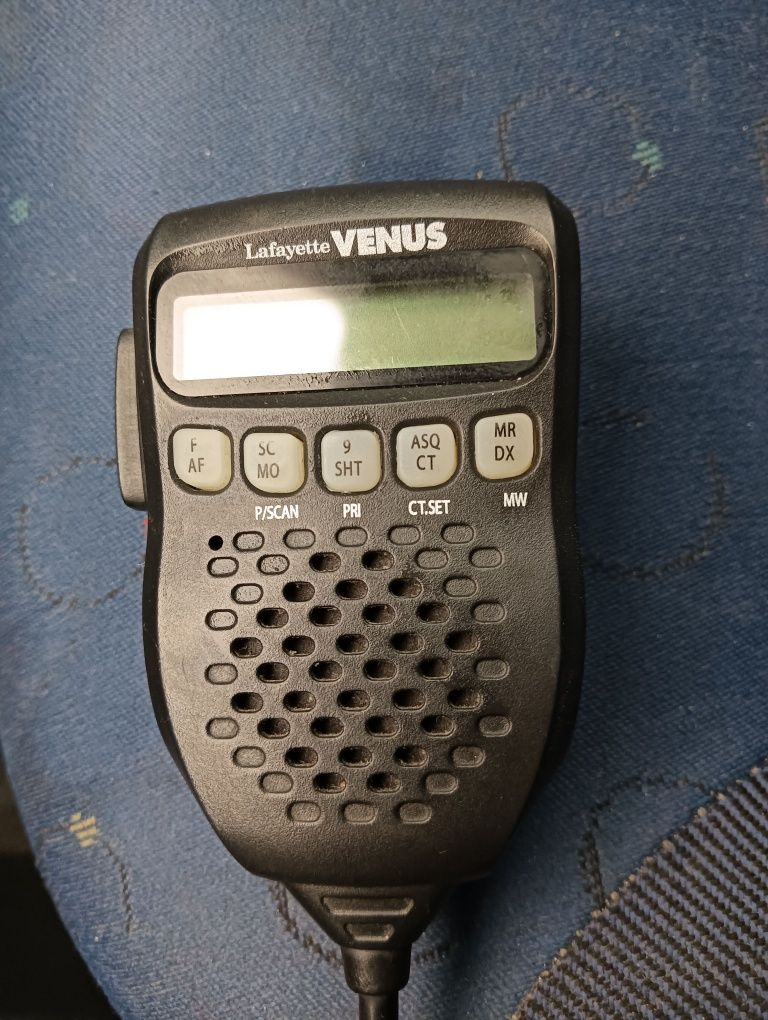 Cb radio lafayette Venus i antena