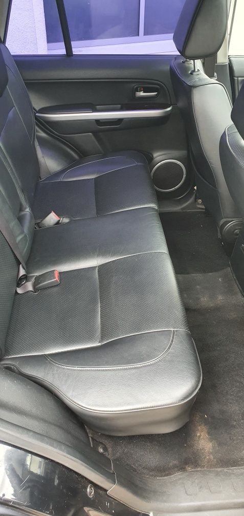 Suzuki Grand Vitara 2 fotele skóra kompletne wnętrze