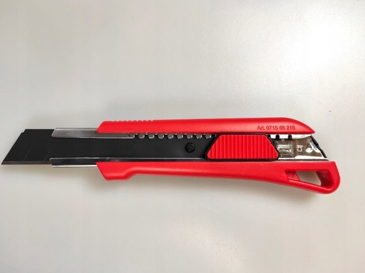 Wurth Noz Tapicerski Do Tapet Dywanow 18mm