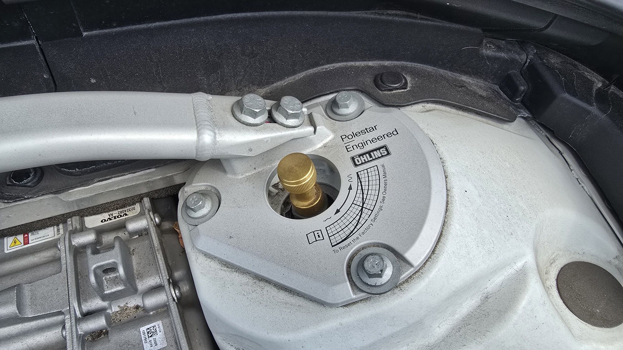 Volvo xc60 polestar t8 plug-in hybryd salon pl. 1w