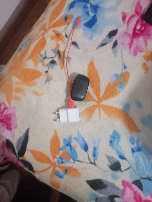 Fones sem fios em ótimo estado!
