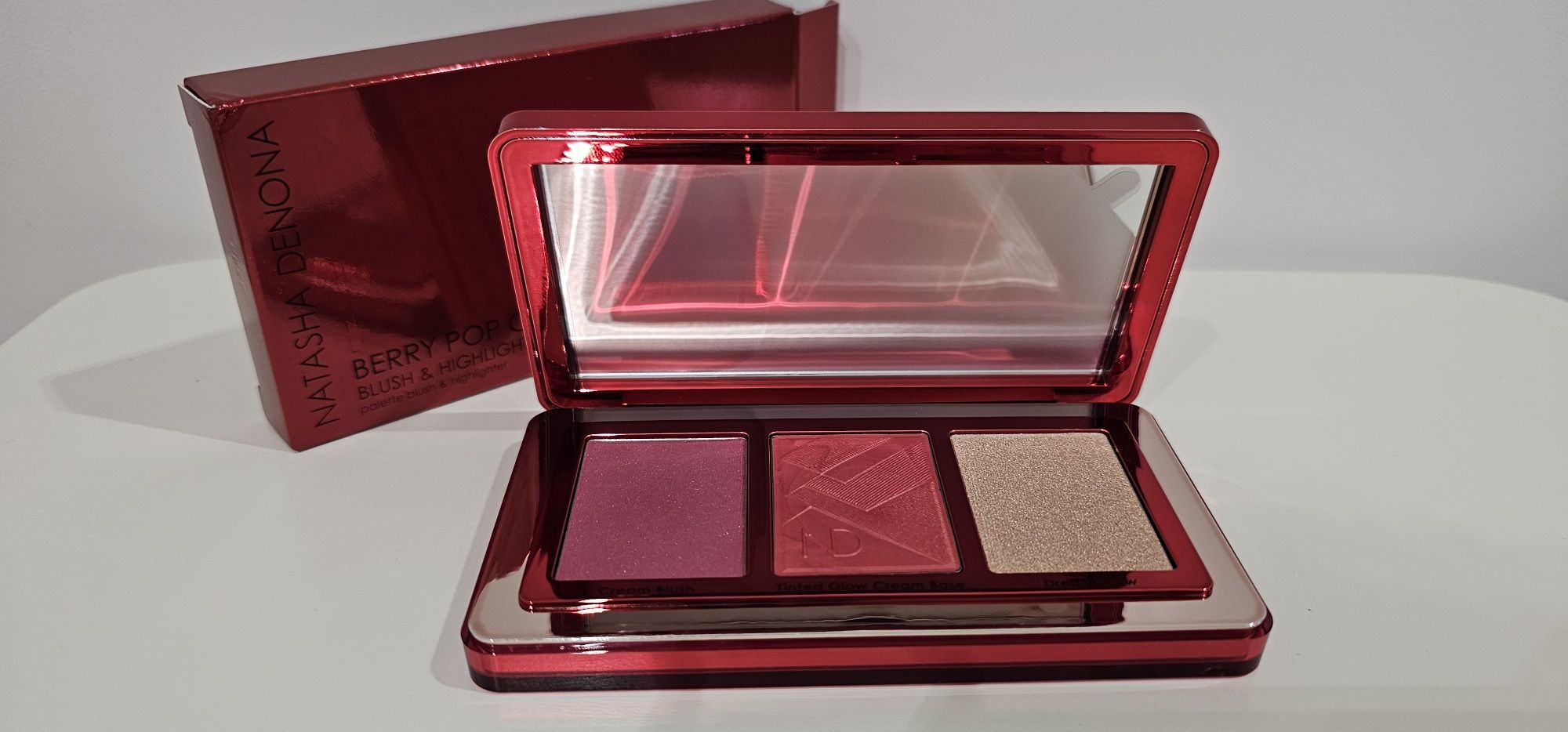 NATASHA DENONA  Berry Pop Cheek Trio  Paleta róż i rozświetlacze