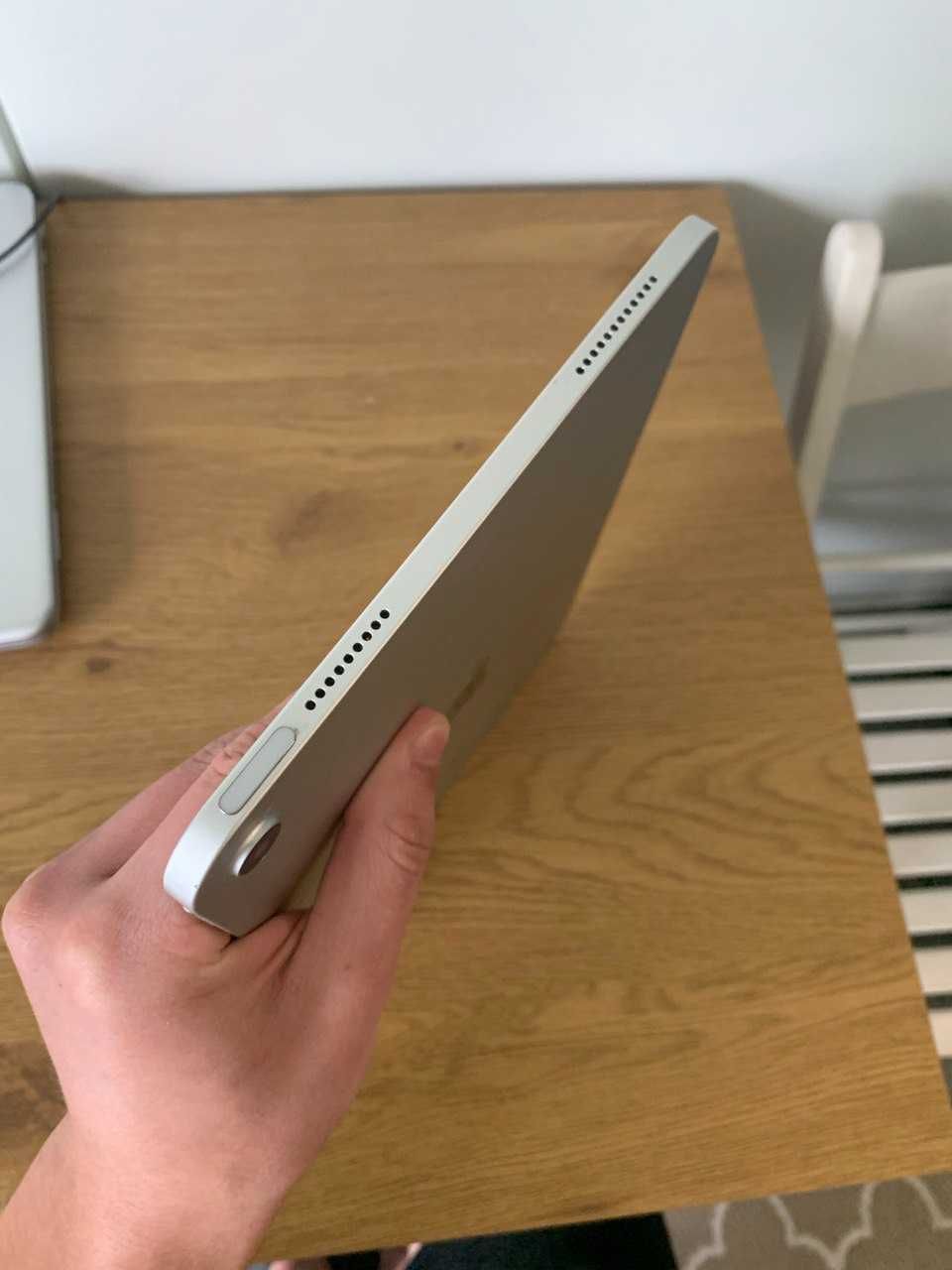 Apple iPad 10. generacji 10.9” 64 GB Wi‑Fi – Stan idealny