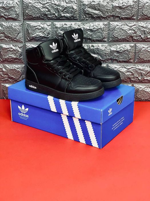 Кожаные кросовки черные Адидас / шкіряні чорні кросівки Адідас Adidas