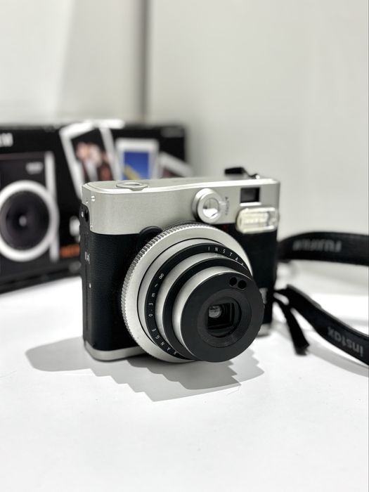 Aparat natychmiastowy FujiFilm Instax Mini 90 Neo Classic retro vintag