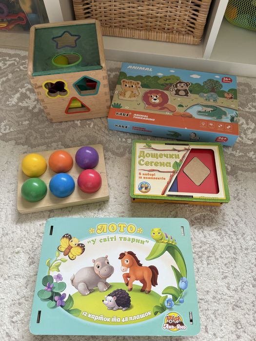 Дитячі розвиваючі іграшки