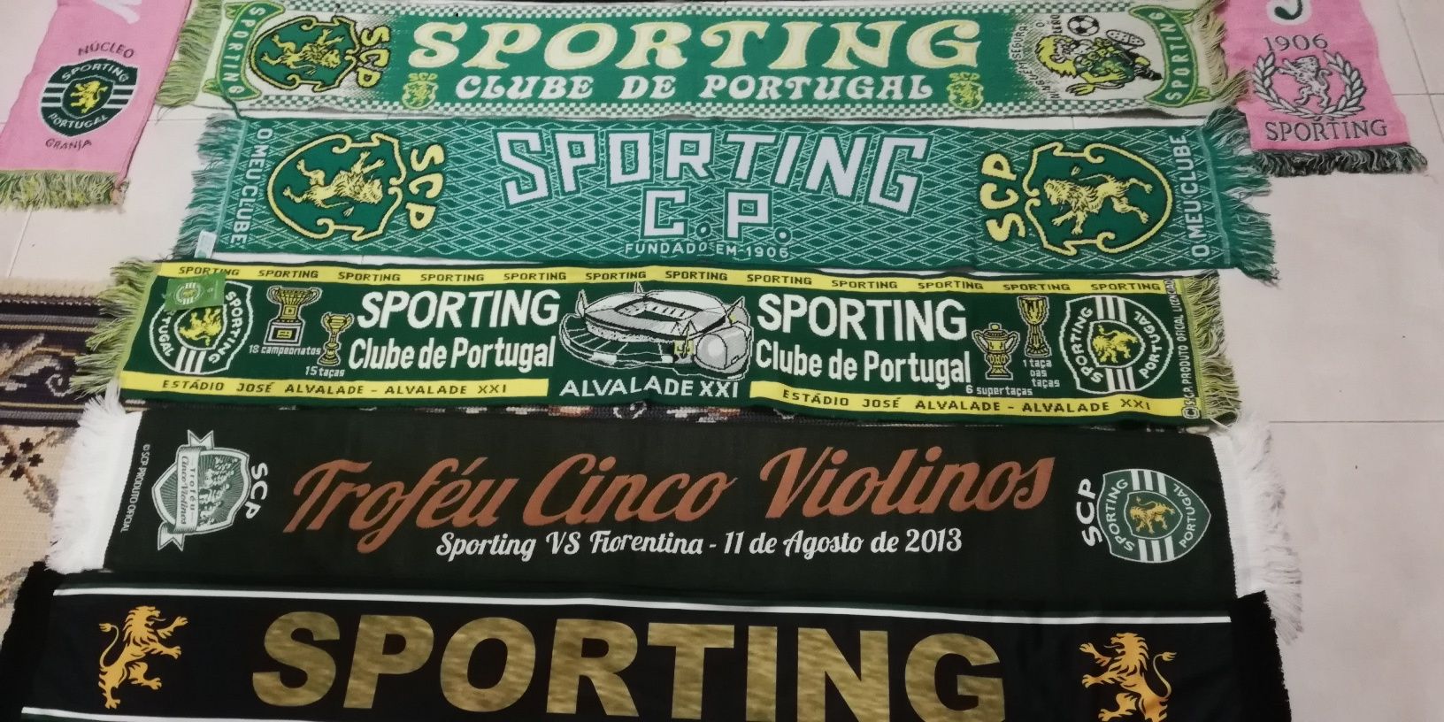 12 Cachecóis do Sporting