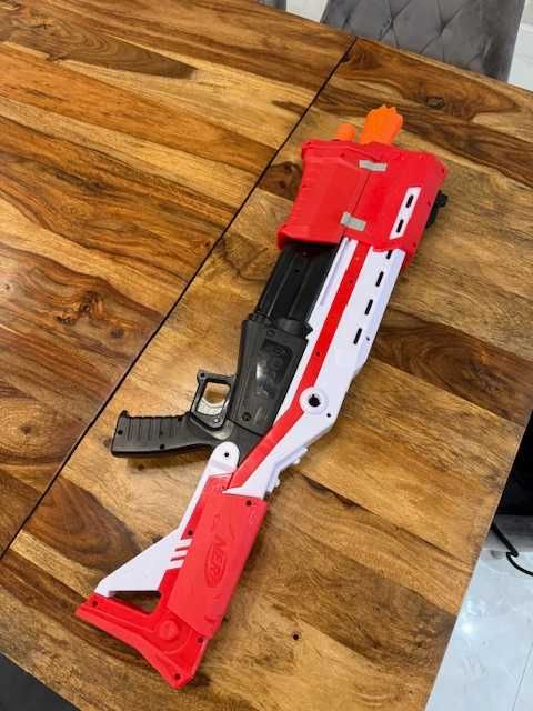 Nerf FORTNITE Bossmerg-12 pistolet