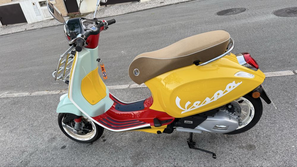 Vespa 125 SEAN WOTHERSPOON edicao limitada