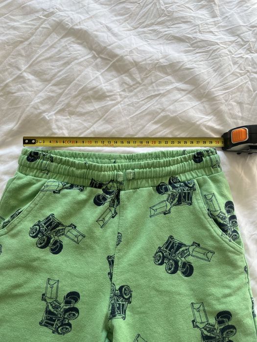Szorty spodenki chłopięce sinsay 140 zielone traktor