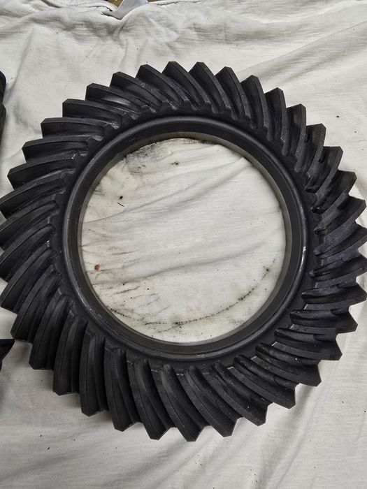 Przełożenia przód Nissan Patrol Y61 37:8 4.625