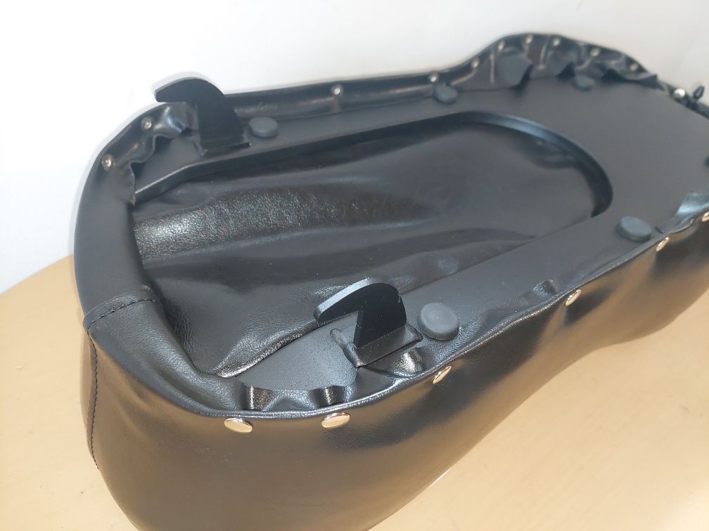 Sprzedam nowe kpl polskie solidne siedzenia kanapa wsk 125 m06 b1 pl