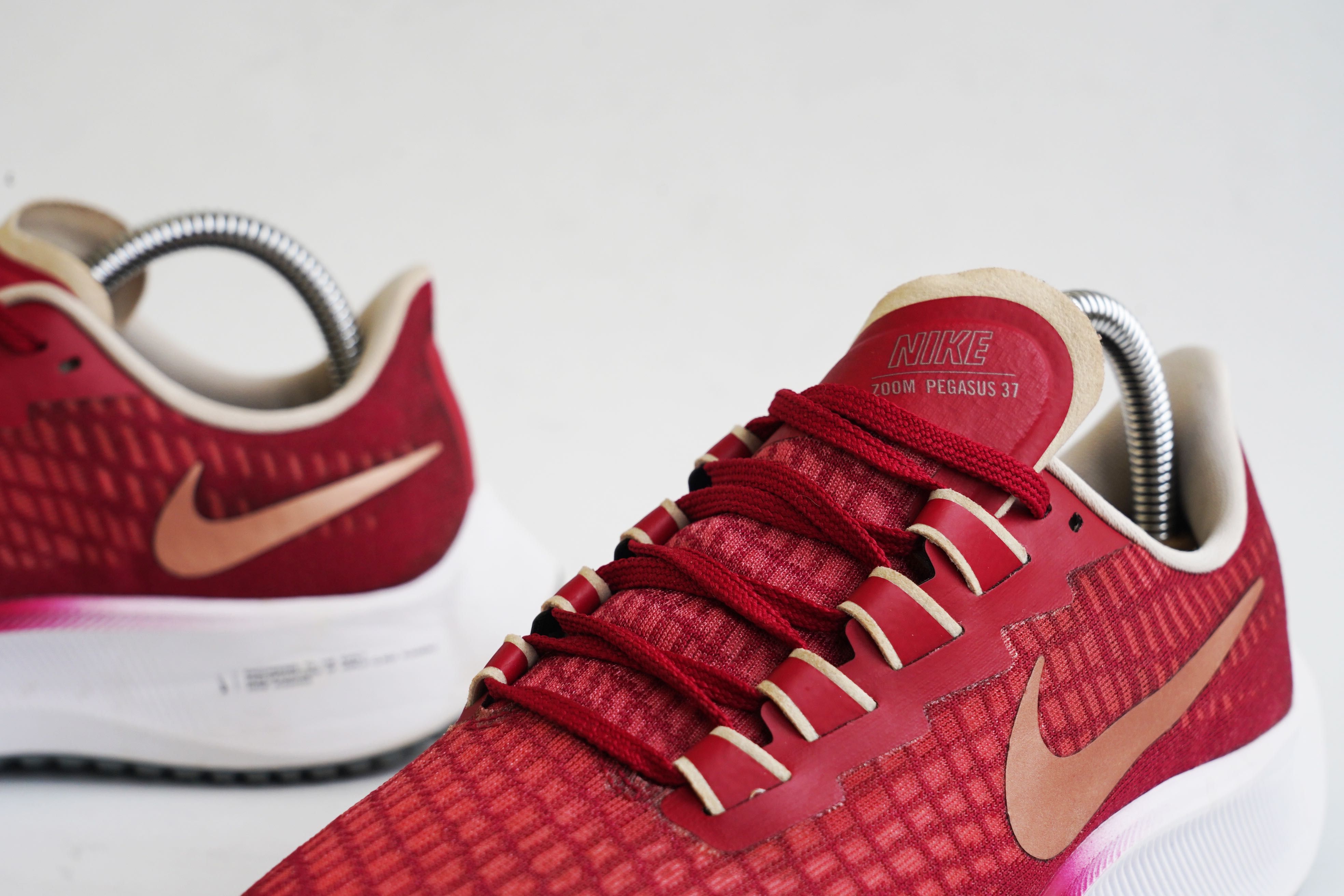 жіночі бігові кроссівки Nike Air Zoom Pegasus 37 розмір 39-40