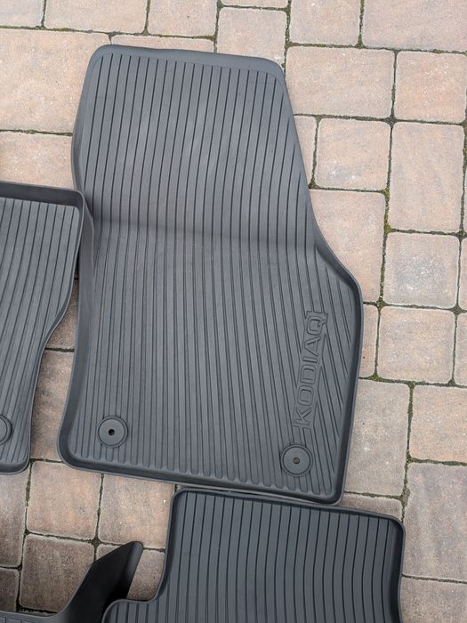 Skoda Kodiaq зимові коврики коврик у багажник зимовий комплект коврів