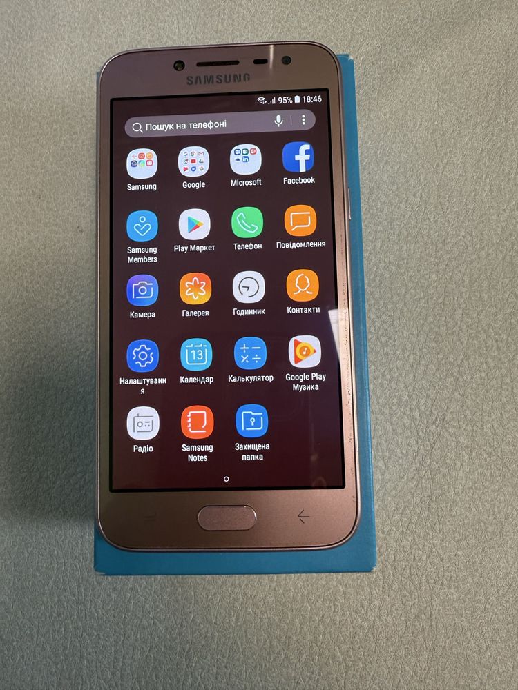 Б/у мобільний телефон Samsung J250 2+16