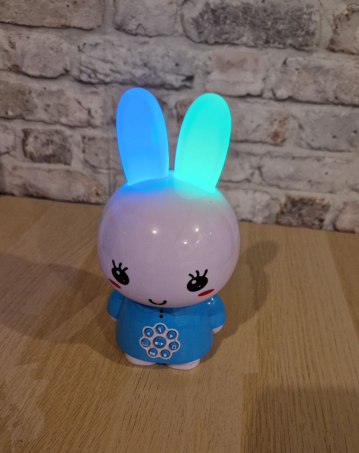 Alilo króliczek, lampka nocna z muzyczką i bajkami