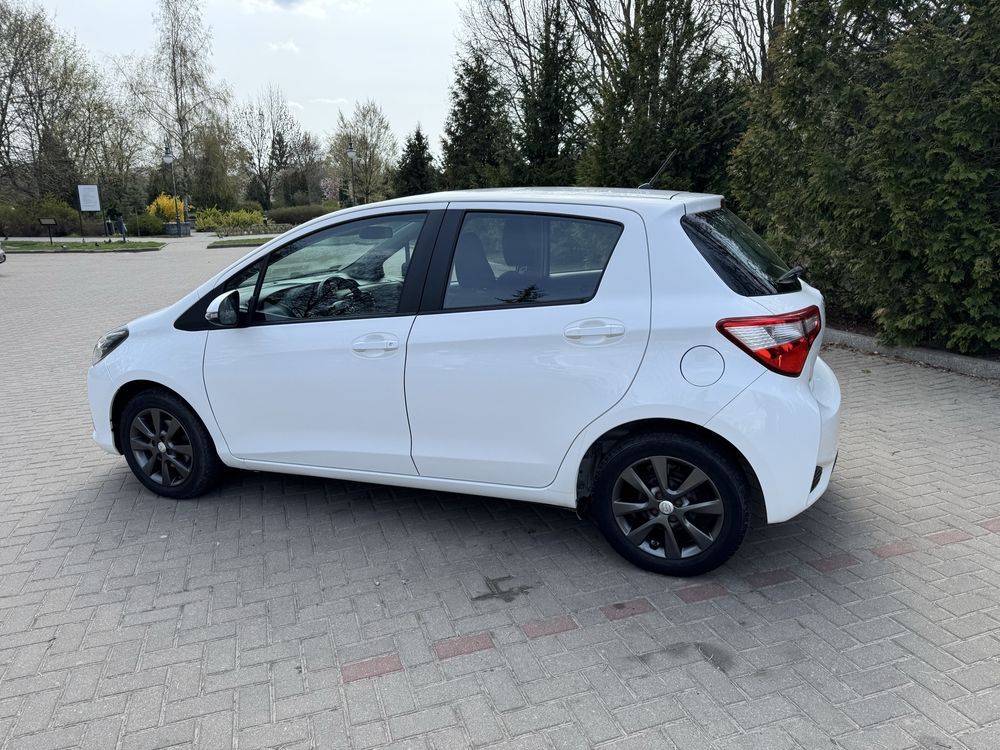 Toyta Yaris benzyna 2017 rok 56000km przebiegu !! Klima