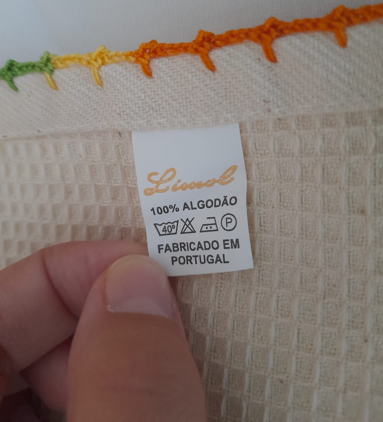 Bordado em algodão NOVO