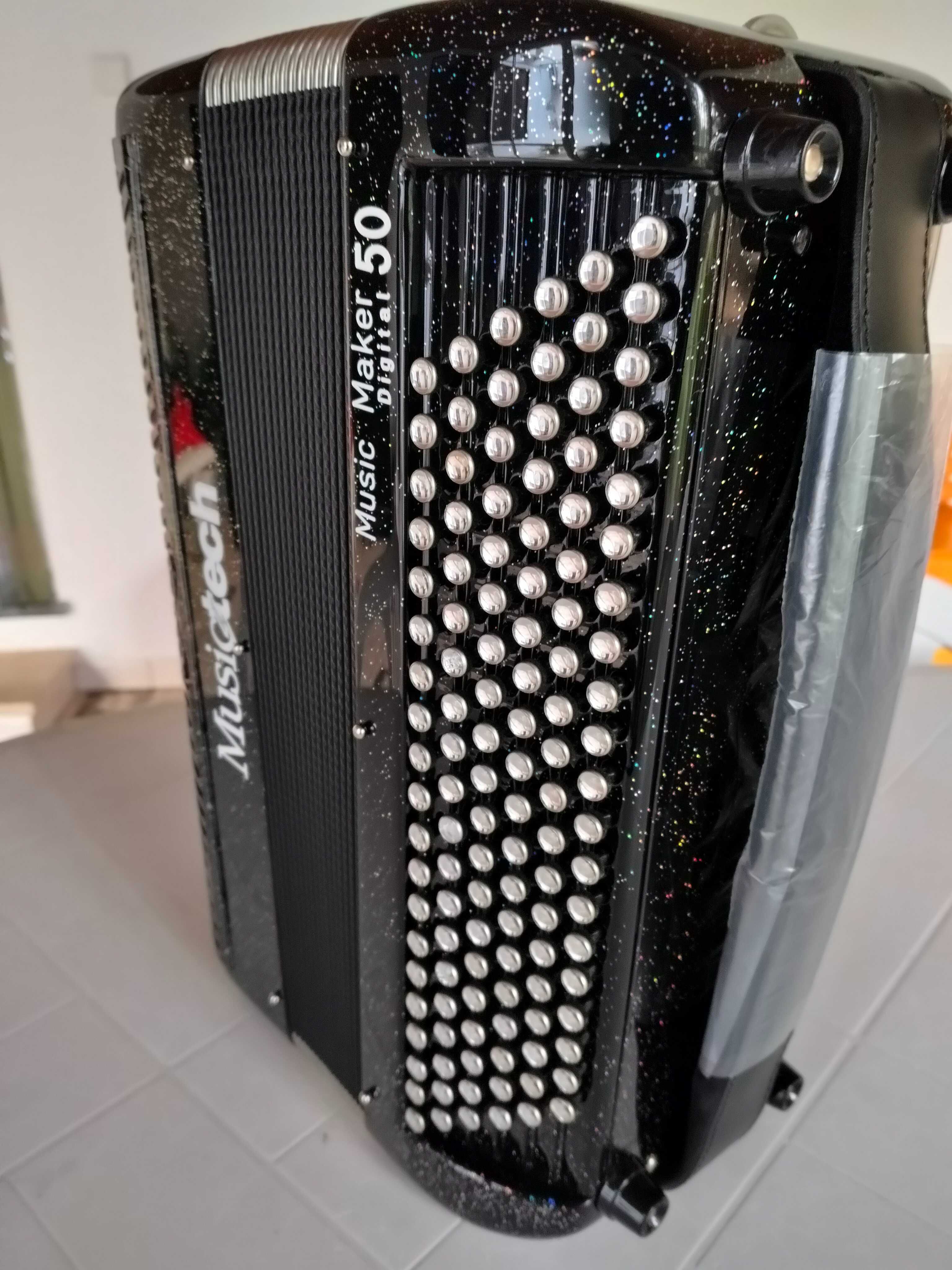 Acordeão Digital e midi Musictech novos