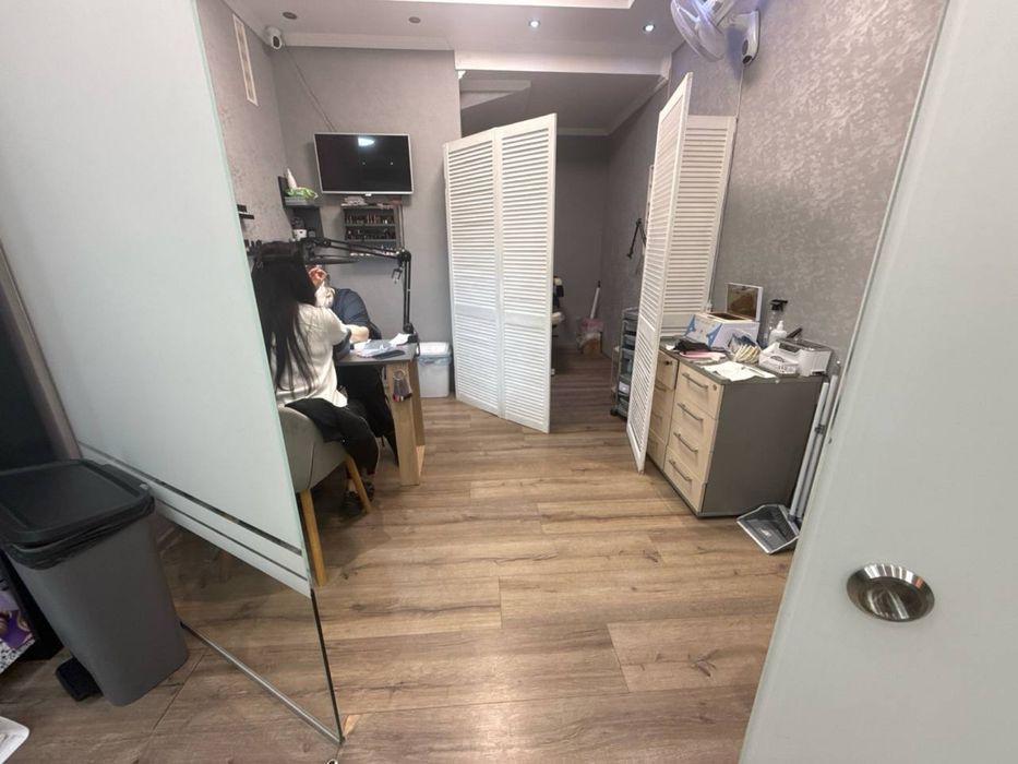 Терміновий продаж Комерційноі нерухомості м.Київ Дарницький р-н