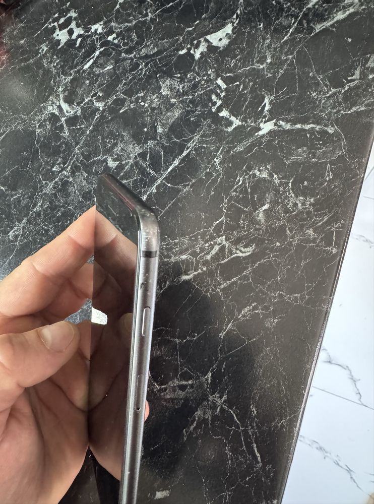 Продам Iphone 8 plus 64gb