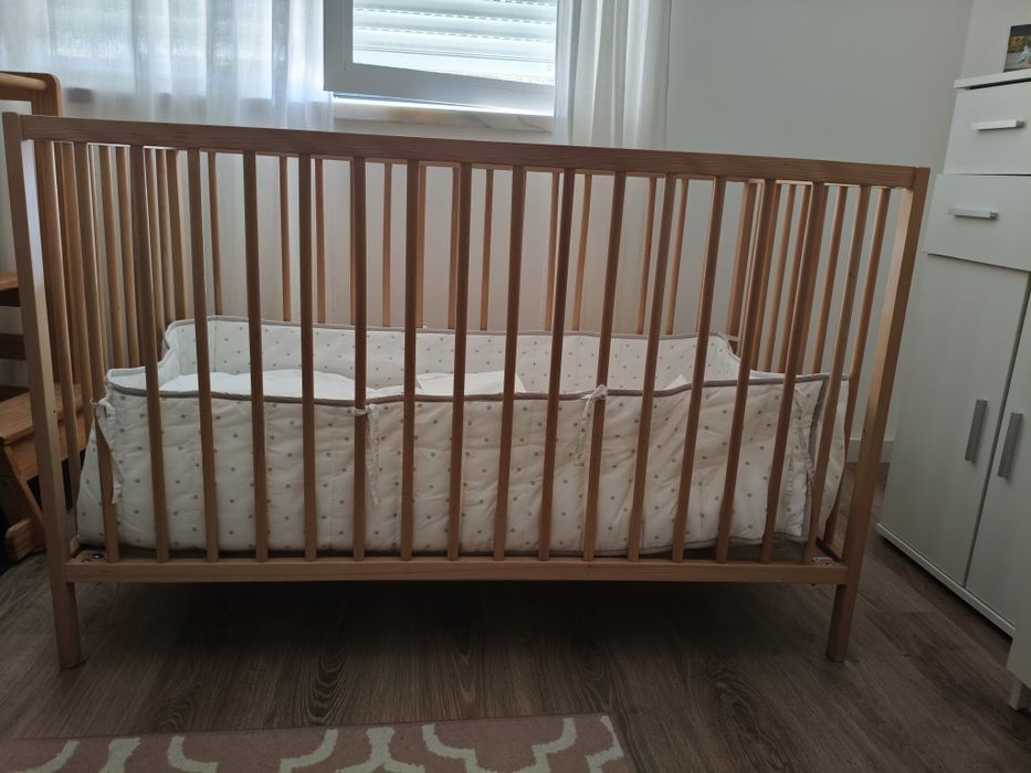 Berço IKEA completo