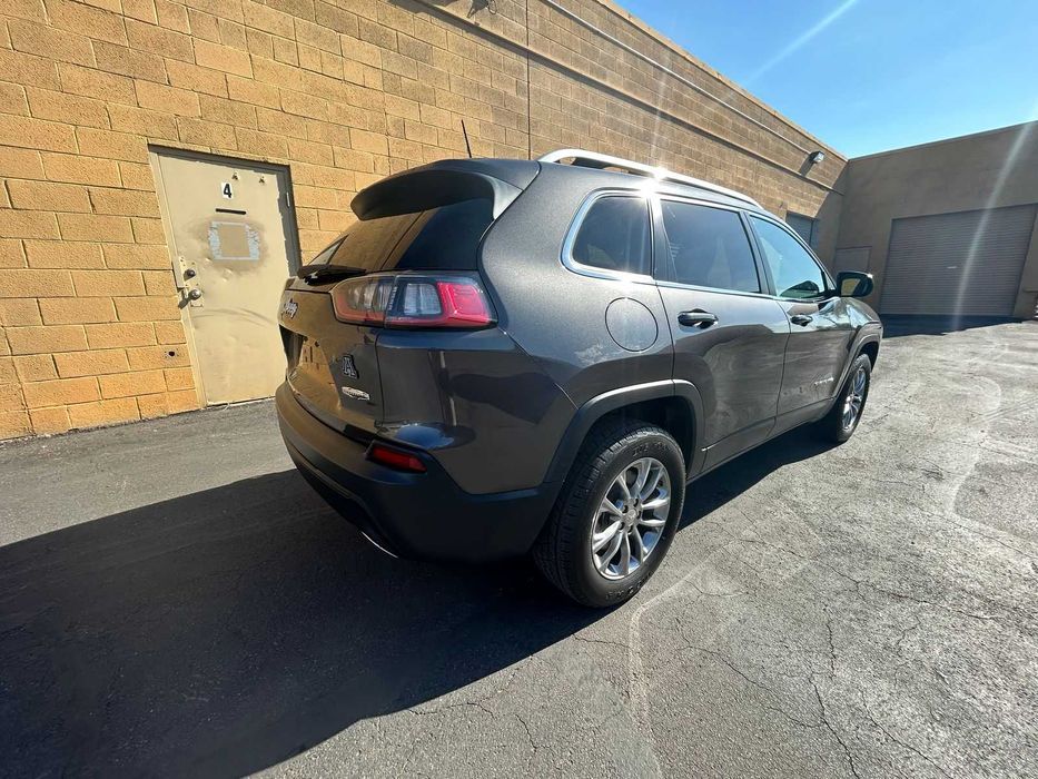 Jeep Cherokee Latitude Plus 2020 року