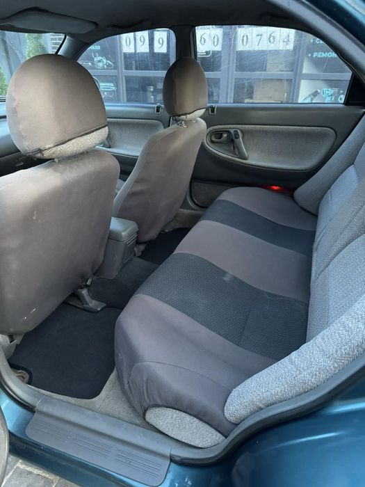 Автомобіль Mazda 626