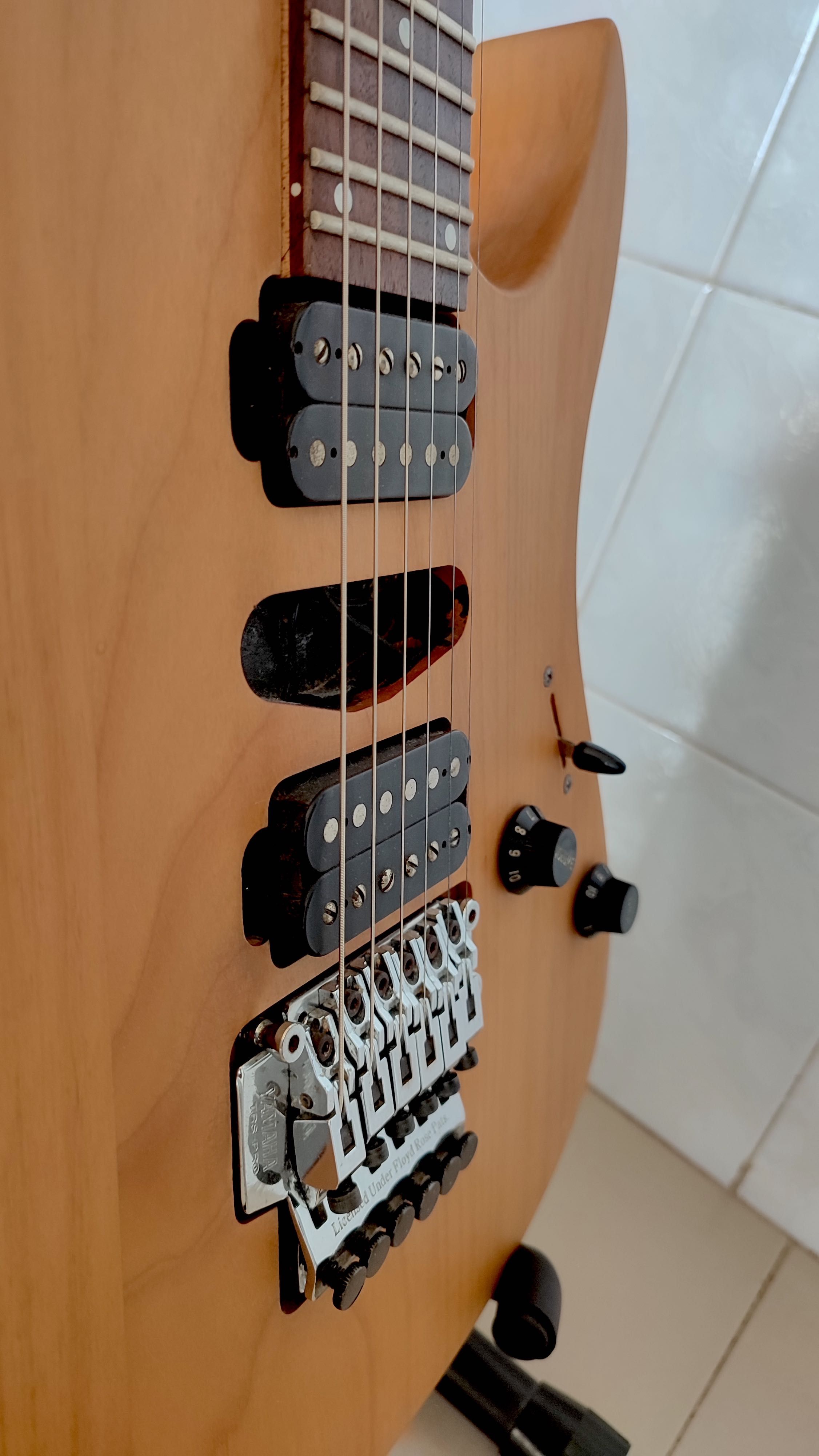 Guitarra Yamaha RGX 421D - 1997 - Vintage 27 anos