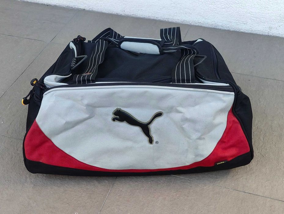 Saco transporte viagem marca Puma