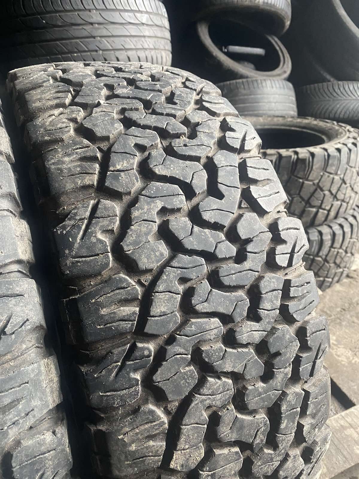 265.60.18 BFGoodrich 2шт БУ склад шины резина из Европы всесезон 60 R1