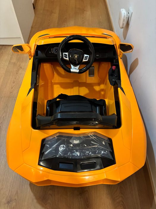 Carro Lamborghini aventador
