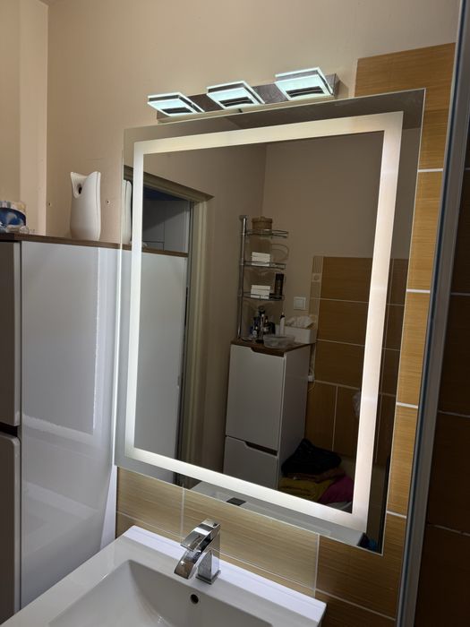 Duże lustro łazienkowe z podświetleniem LED 80x100
