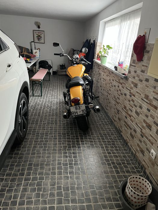 Motoguzzi v9 roamer 2016