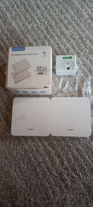 Bezprzewodowy przełącznik świateł RF marki Apkezel