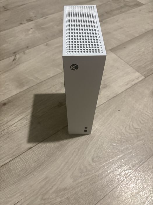 Xbox series s 512 gb+ 2 геймпада