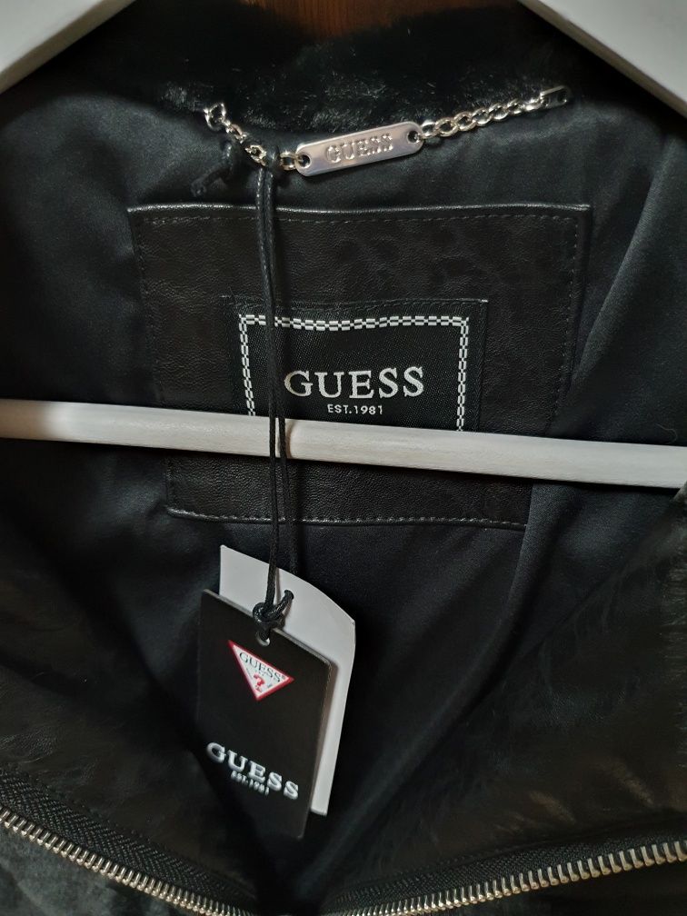 Nowa kamizelka Guess Maria bezrękawnik Guess futro czarny XS