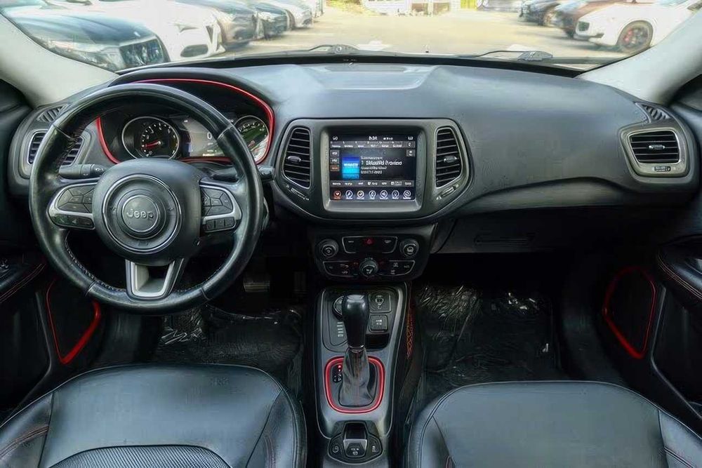 Jeep Compass Trailhawk      2020