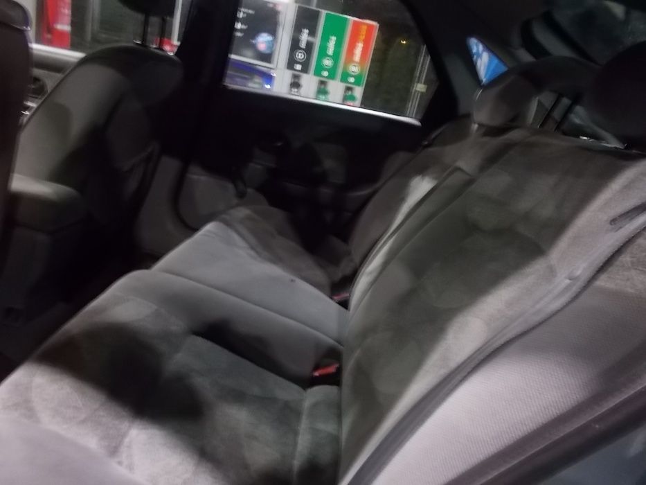 Renault Laguna I po lifcie,,1,9 DTI, jasnobłekitny metalik,na części