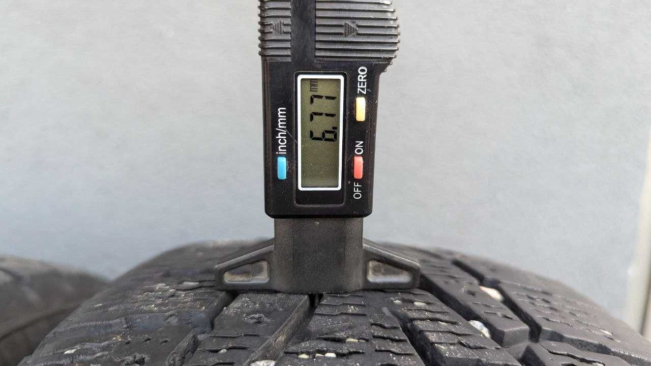 Шини 215/70 R16 100T Nokian Hakkapeliitta 7 SUV шипована