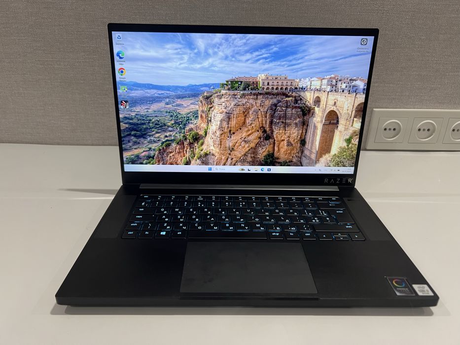 Игровой Razer Blade RZ09-0328 - 15" 144Hz /i7 /SSD 512/16Gb/ RTX 2060