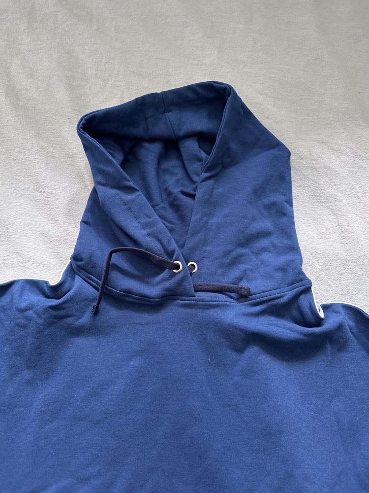 Dres z lampasami