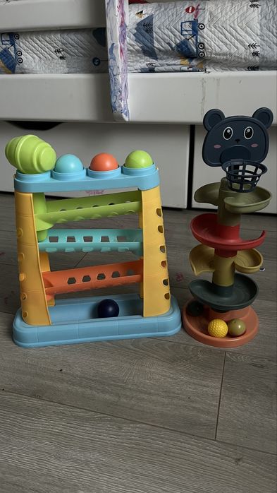 іграшки для малюків