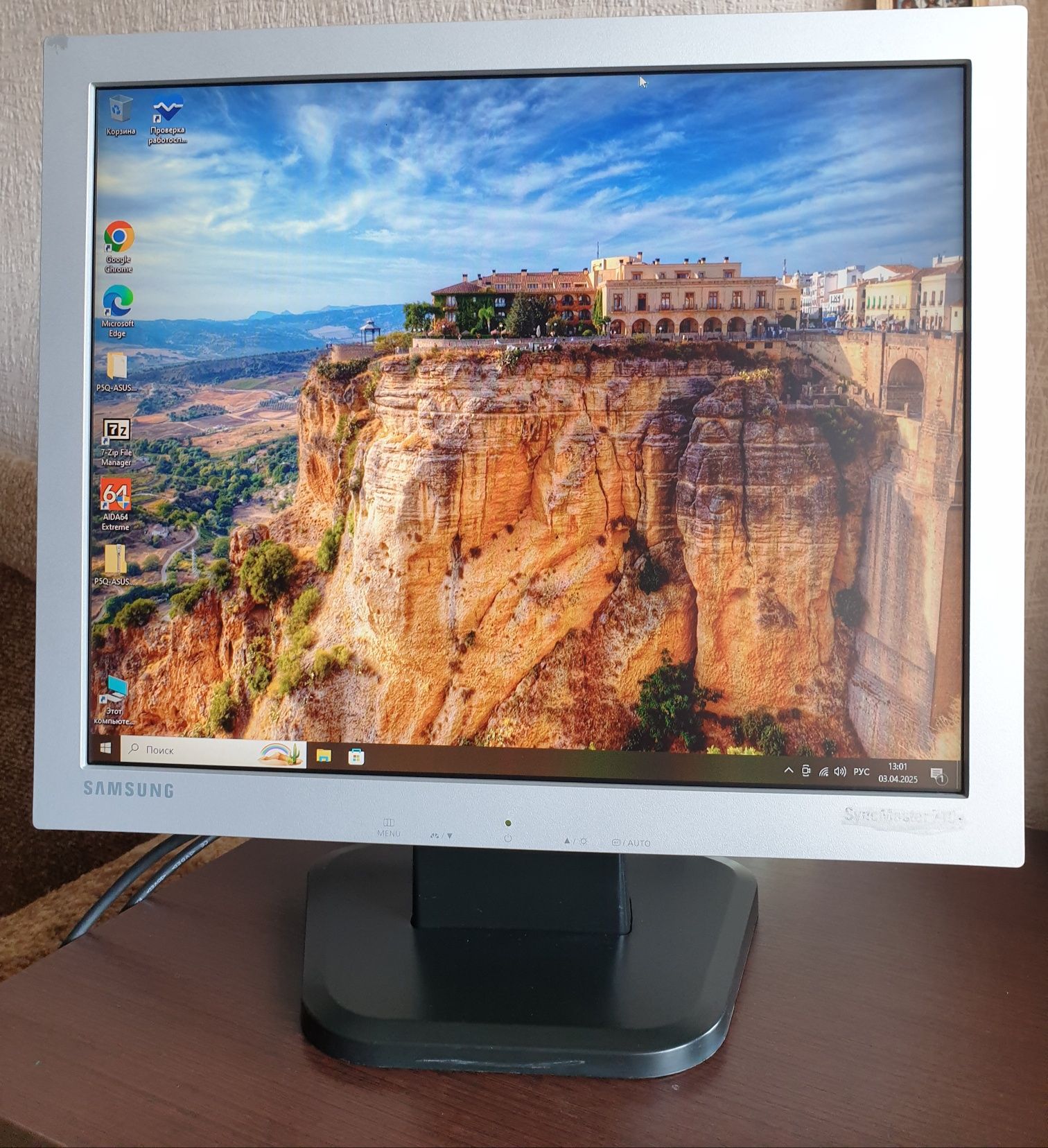 Монитор Samsung 17" 710V C