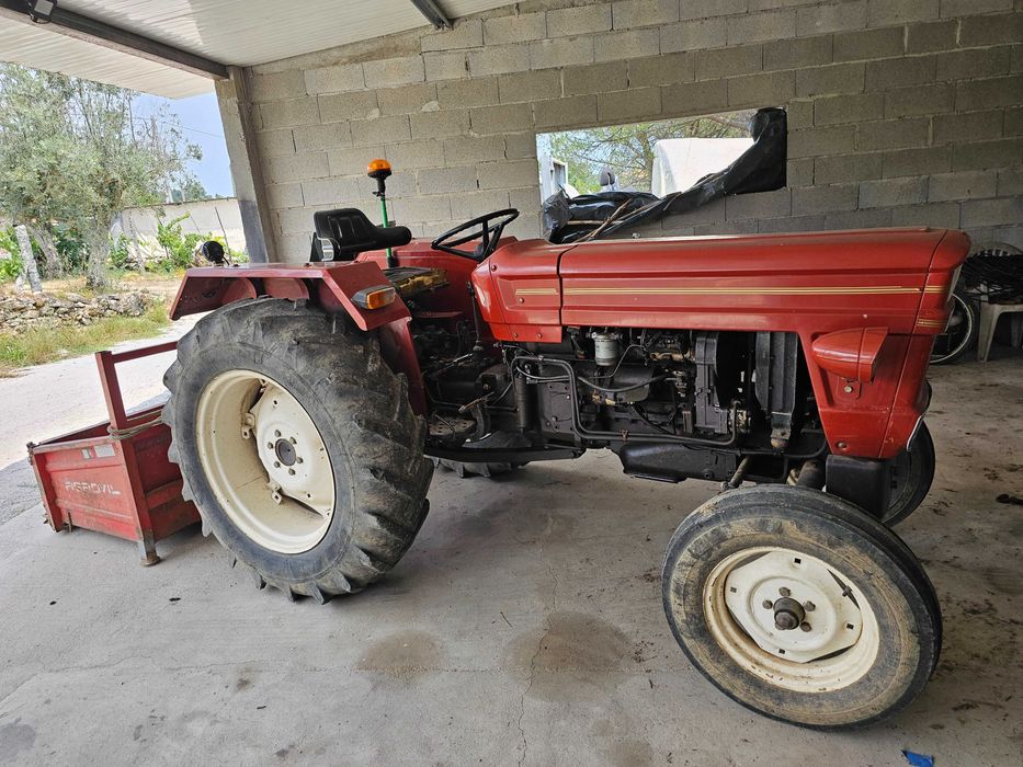 Trator Fiat 420 frese, caixa