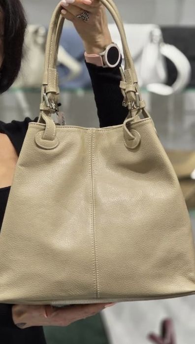 Сумка шкіряна бежевого кольору